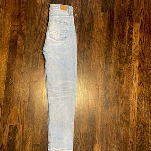 American Eagle Mom Straight Jean